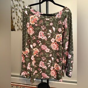 LOFT Outlet Floral Green Women's Top